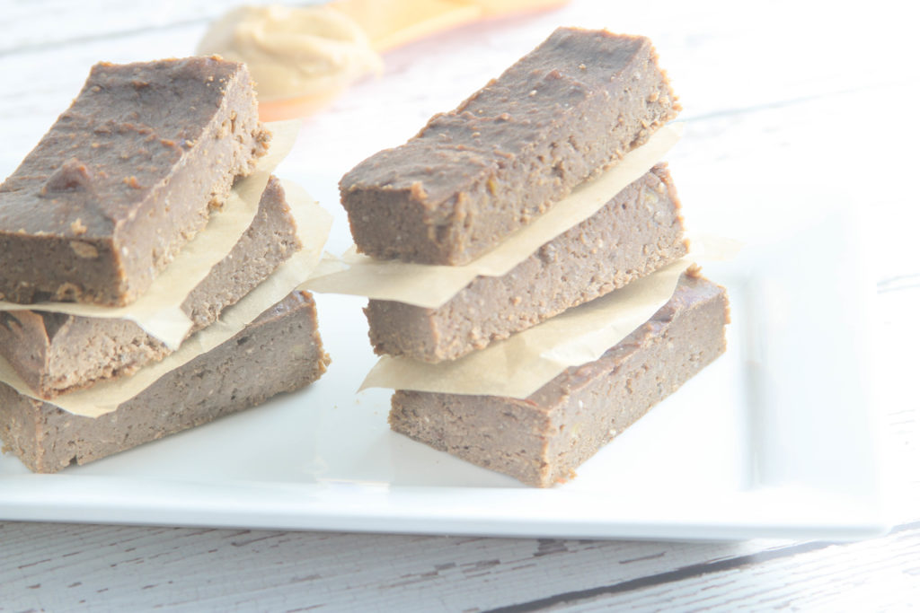 peanut_butter_chocolate_chickpea_protein_bar_3